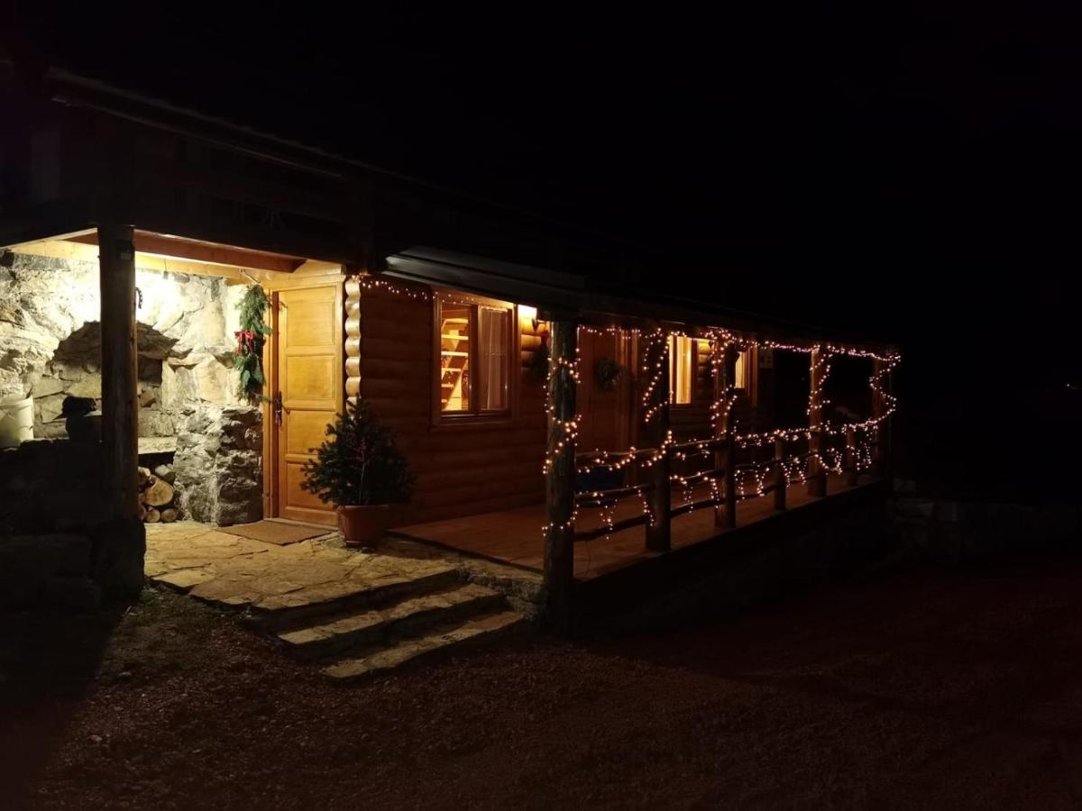 Koliba 30Svibnja Vila Perusic Exterior foto