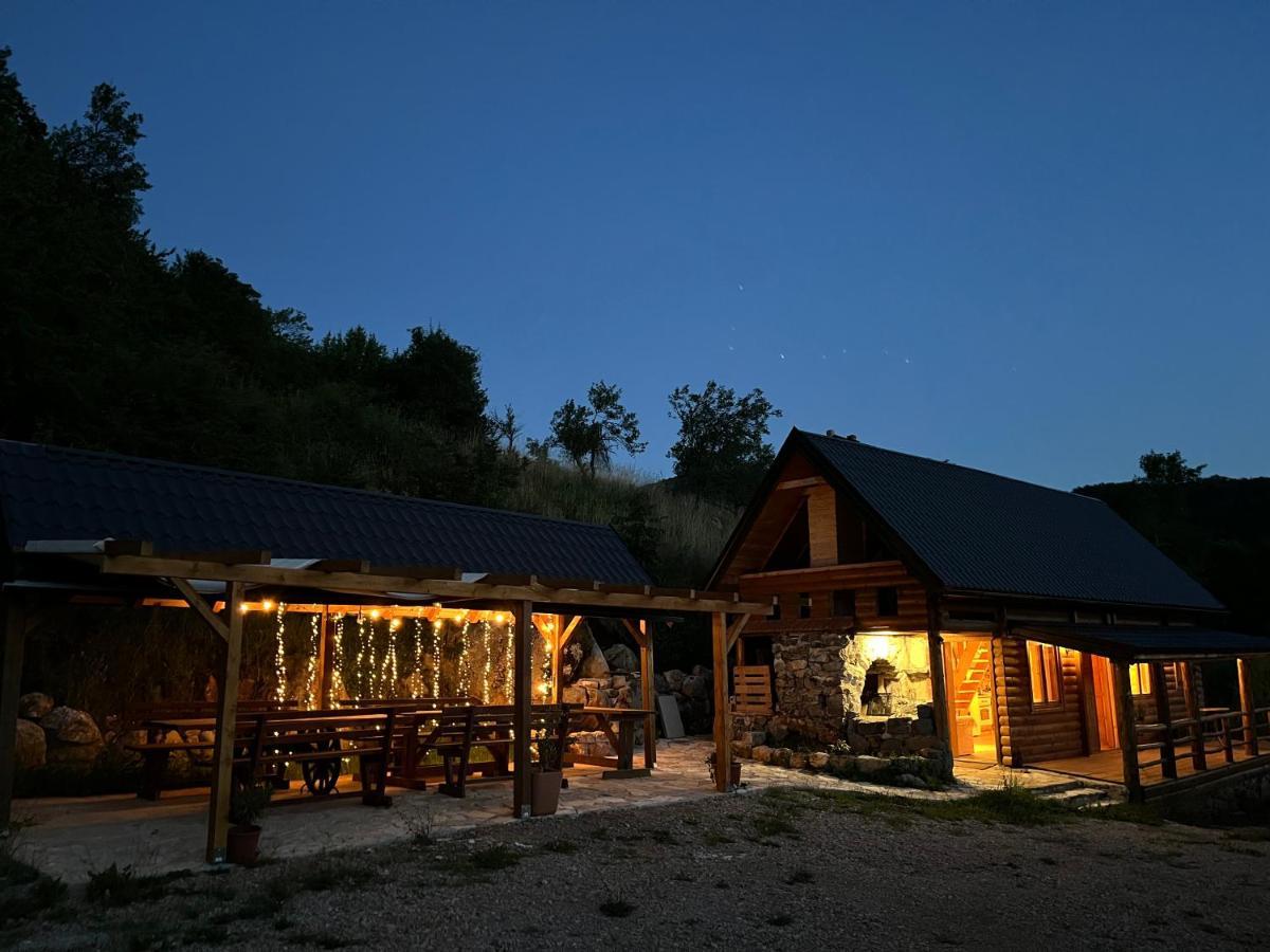 Koliba 30Svibnja Vila Perusic Exterior foto